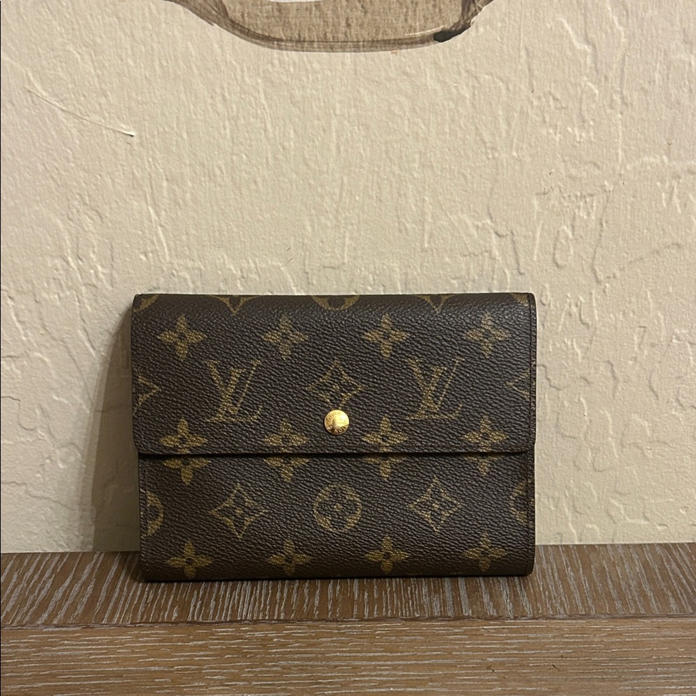 Louis Vuitton | **Vintage** | Monogram Canvas Porte Tresor Etui Papier Wallet